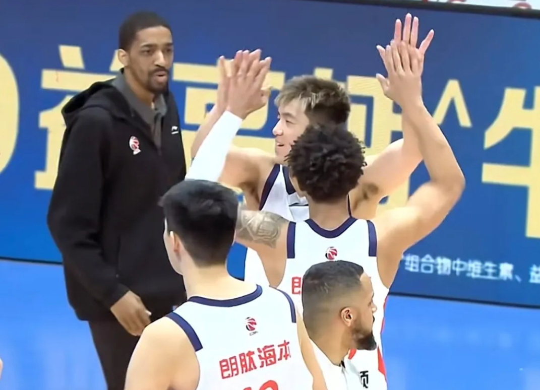 kaiyun-复出两场都赢了!郭艾伦表现神勇,辽篮后悔了吗?